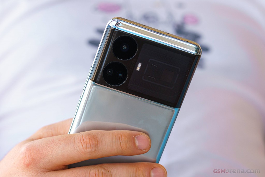 Realme GT5 pictures, official photos