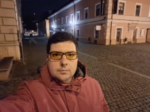 Night selfies - f/2.2, ISO 2000, 1/13s - Samsung Galaxy A54 long-term review