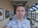 Selfies, 12MP - f/2.2, ISO 64, 1/120s - Samsung Galaxy S23 review