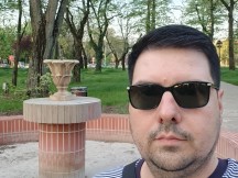 N2 Flip: Selfies - f/2.4, ISO 113, 1/33s - Samsung Galaxy Z Flip4 vs. Oppo Find N2 Flip long-term review