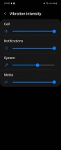 Flip4: Vibration settings - Samsung Galaxy Z Flip4 vs. Oppo Find N2 Flip long-term review