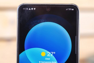 Earpiece/top speaker - Samsung Galaxy Z Flip5 review