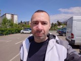 Selfies, 12MP - f/2.0, ISO 64, 1/2500s - Sony Xperia 1 V review