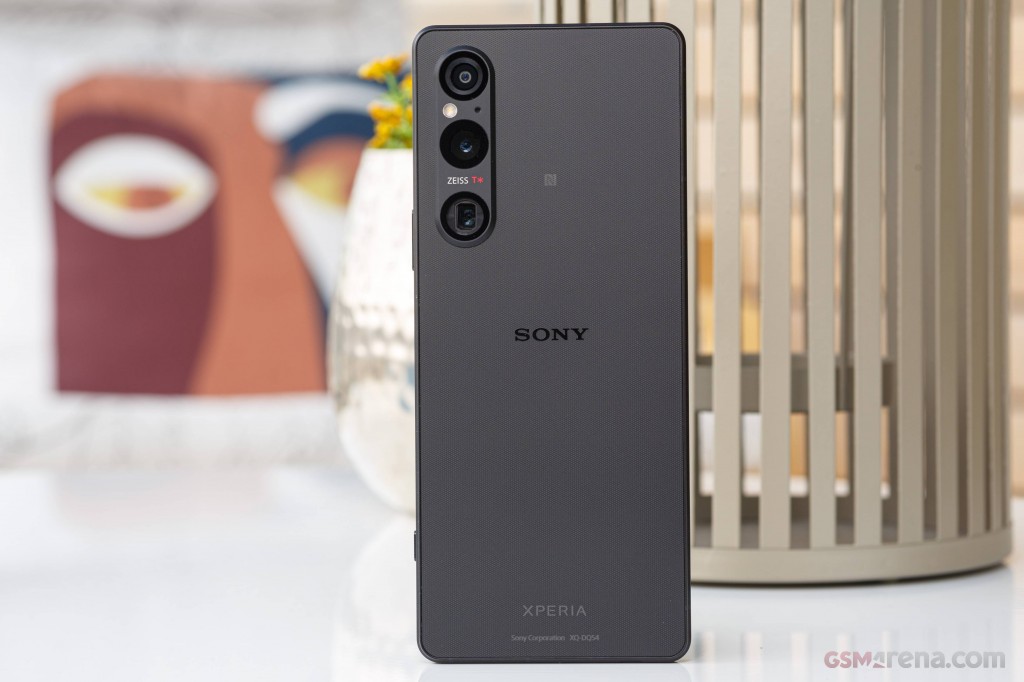 Sony Xperia 1 V pictures, official photos