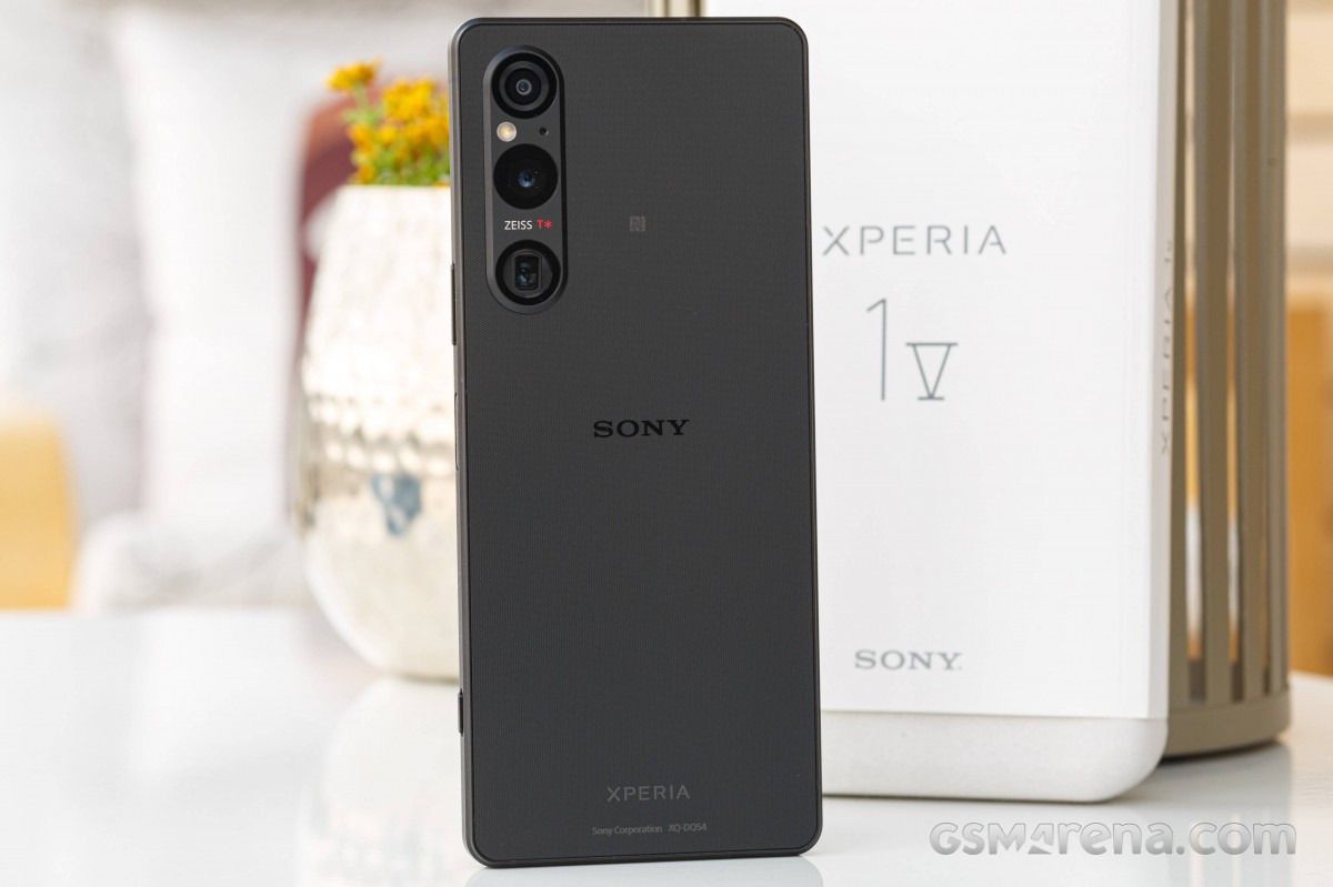 Sony Xperia 1 V Review 