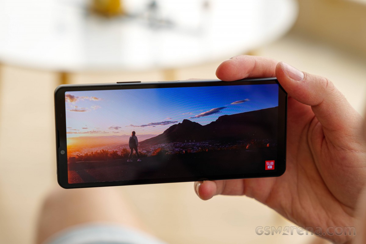 Sony Xperia 10 V review: Display, battery life, charging speed, speakers