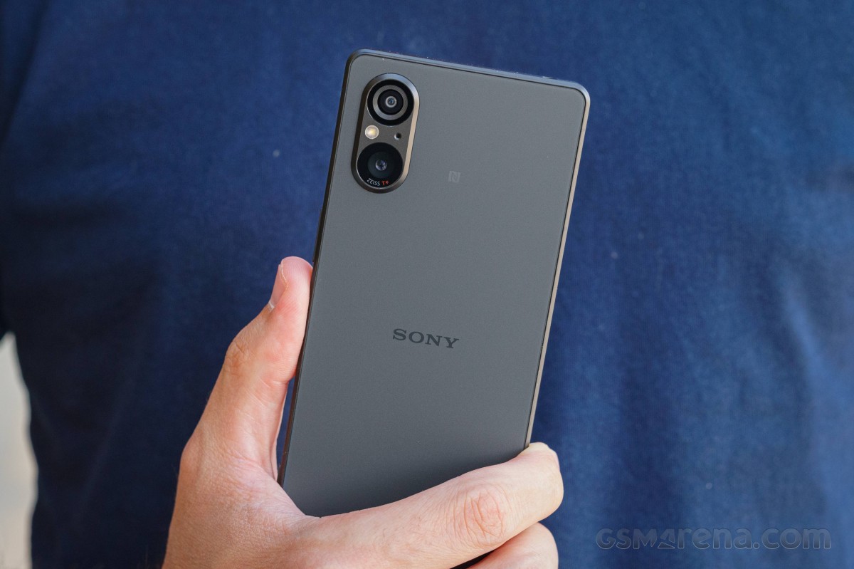 We Test the Sony Xperia 5 V: A Small and Powerful Phone That's Hard to Find  Nowadays