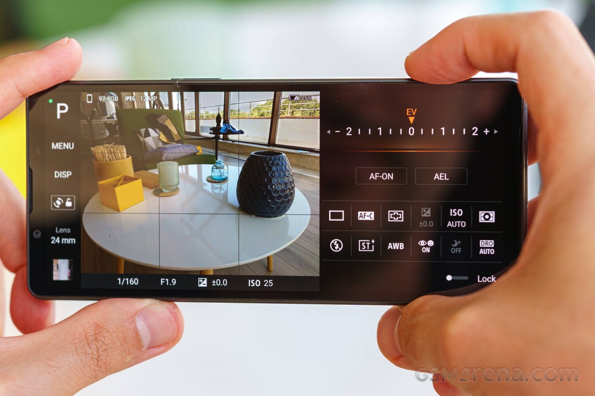 Xperia 5 V: Sony teases DSLR capabilities and virtual telephoto camera -   News