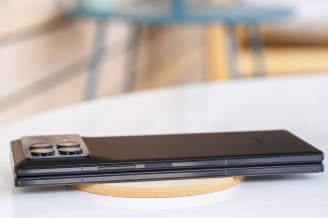 Buttons on the side - Xiaomi Mix Fold 3 review