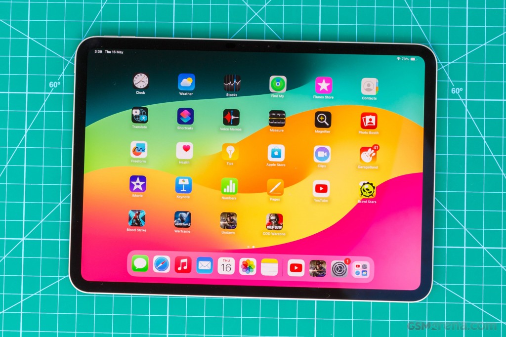 Apple iPad Pro 11 (2024) pictures, official photos