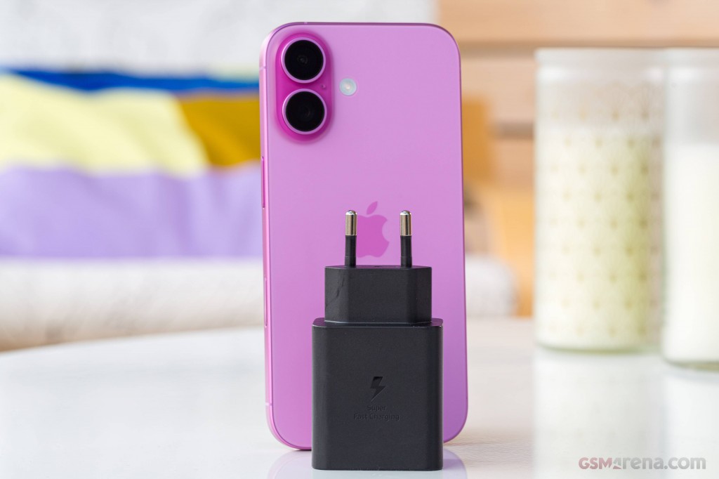 Apple iPhone 16
