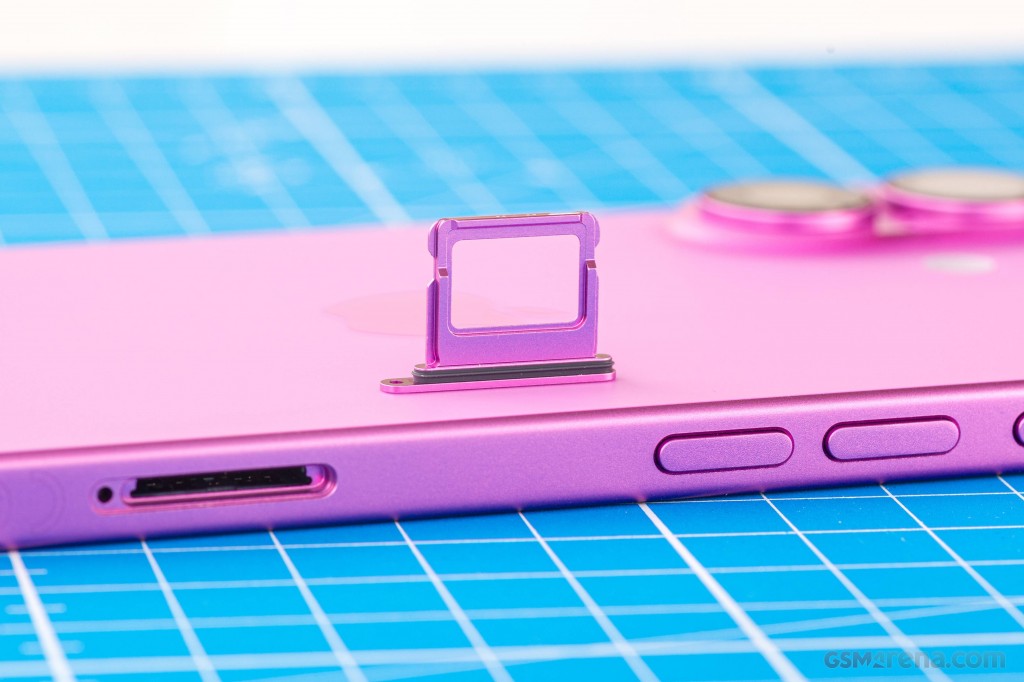 Apple iPhone 16
