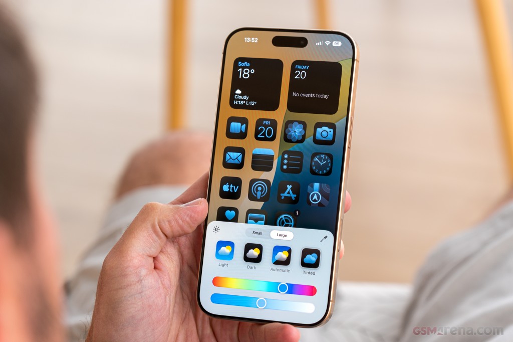 Apple iPhone 16
