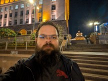 Google Pixel 9 Pro: 10MP selfie camera low-light samples - f/2.2, ISO 450, 1/12s - Google Pixel 9 Pro review