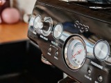Closeup samples, telephoto camera (2.5x) - f/2.6, ISO 2500, 1/100s - Honor Magic6 Pro review