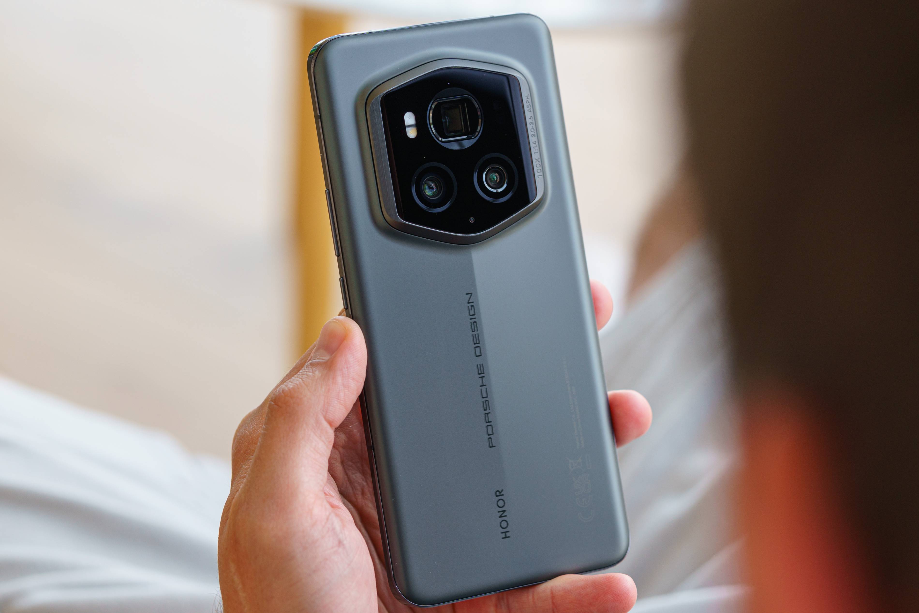 Honor Magic6 RSR Porsche Design review