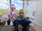 Selfie: 0.6x - f/2.4, ISO 64, 1/100s - Huawei Pura 70 Ultra review