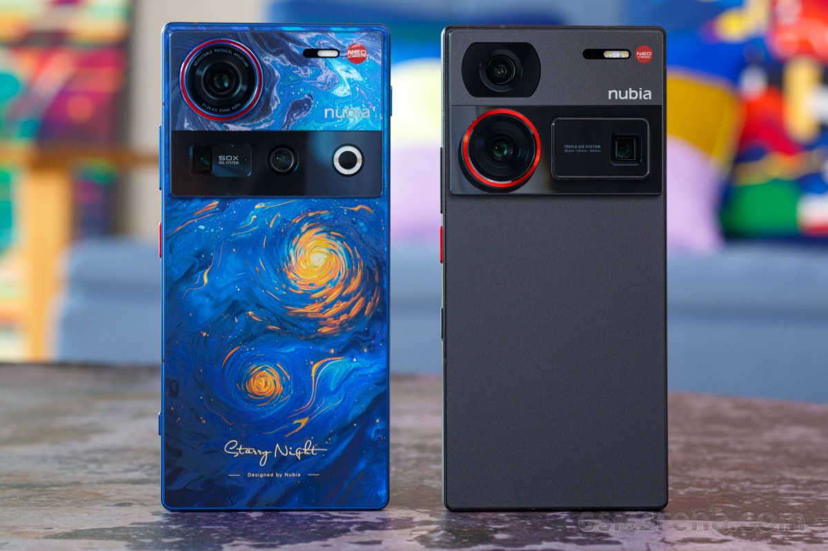 nubia Z70 Ultra (left) next to nubia Z60 Ultra