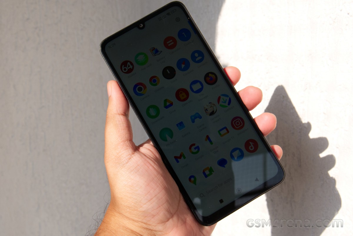 Poco M6 hands-on review