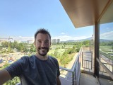 Selfie samples, ultrawide camera, 0.6x - f/2.2, ISO 25, 1/246s - Samsung Galaxy Z Flip6 review