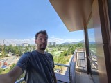 Selfie samples, ultrawide camera, 0.6x - f/2.2, ISO 25, 1/366s - Samsung Galaxy Z Fold6 review