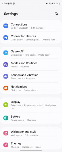 One UI basics on the cover screen - Samsung Galaxy Z Fold6 review