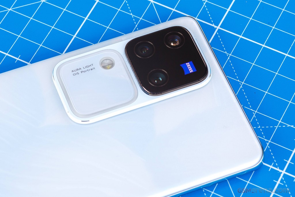 vivo V30 Pro pictures, official photos