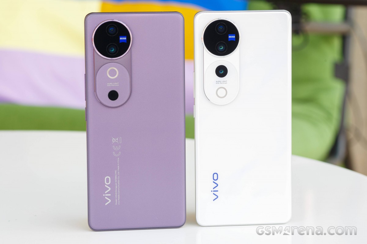 vivo V40 vs. V40 Pro