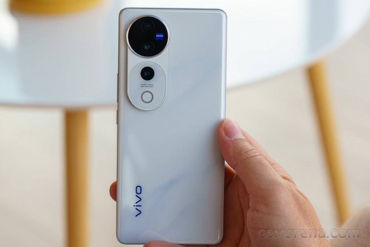 vivo V40 Pro review