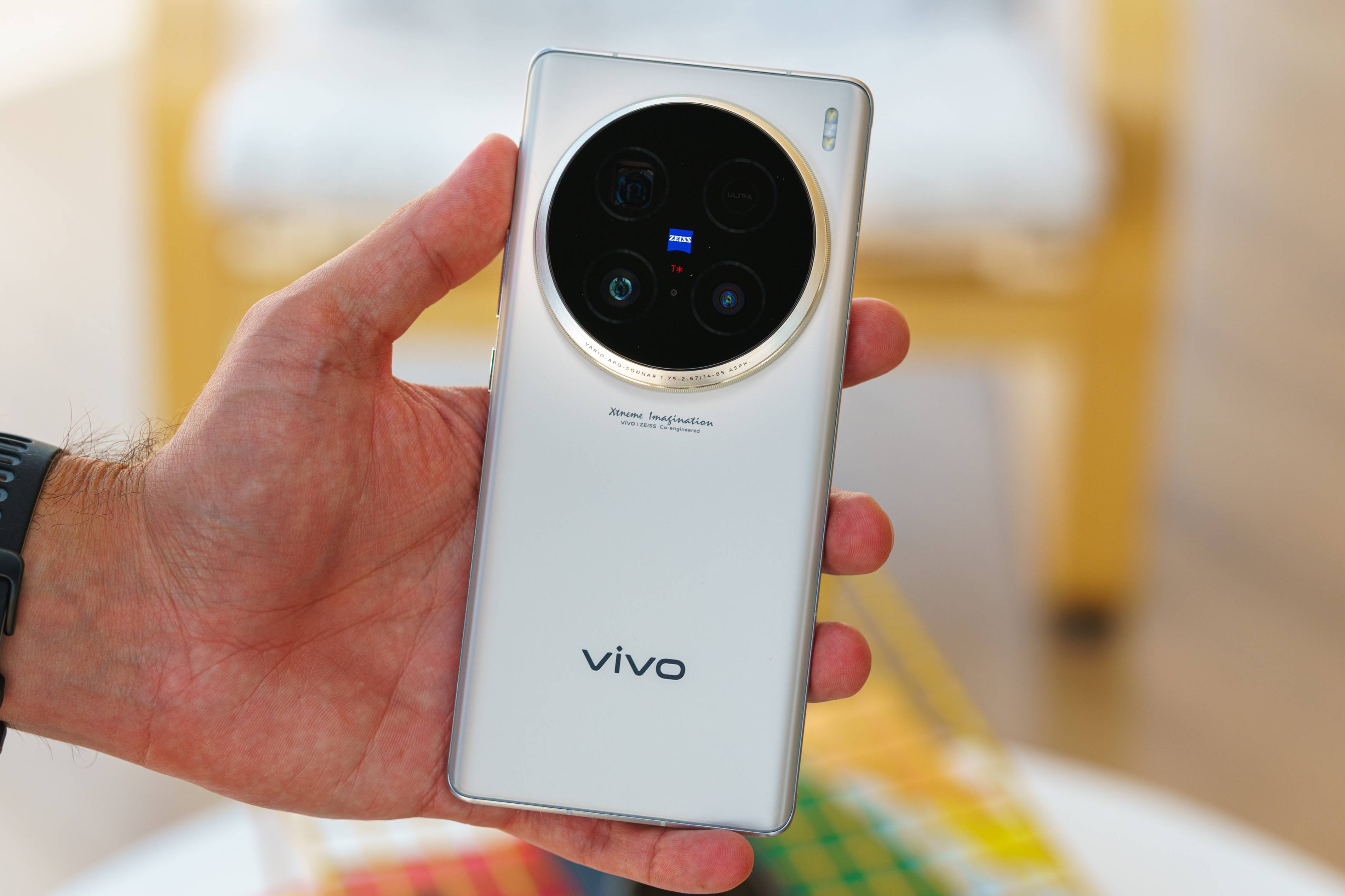 vivo X100 Ultra review