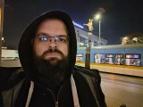 Asus Zenfone 12 Ultra: 8MP low-light selfie camera samples - f/2.0, ISO 3283, 1/13s - Asus Zenfone 12 Ultra review