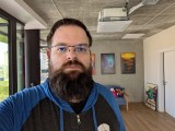 Google Pixel 9a: 12MP selfie camera samples - f/2.2, ISO 85, 1/100s - Google Pixel 9a review