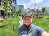 Selfies - f/2.0, ISO 50, 1/660s - Honor 400 Pro review