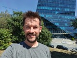 Selfies: 25mm - f/2.0, ISO 50, 1/790s - Honor Magic V Flip 2 review