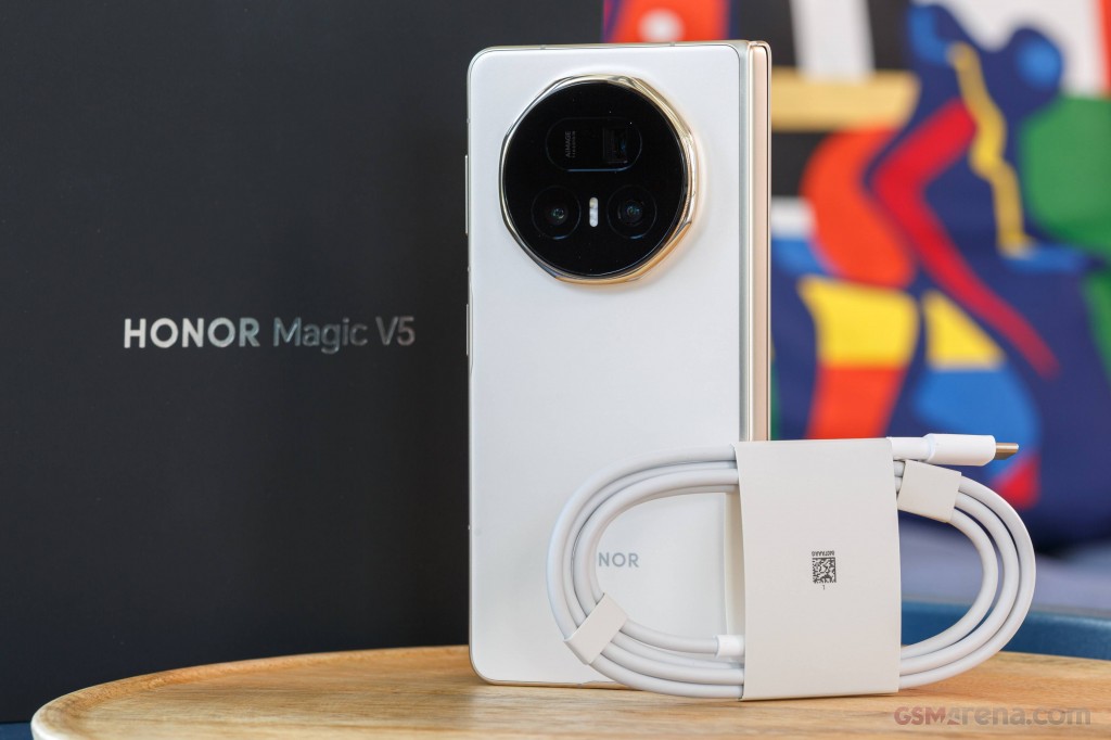 Honor Magic V5