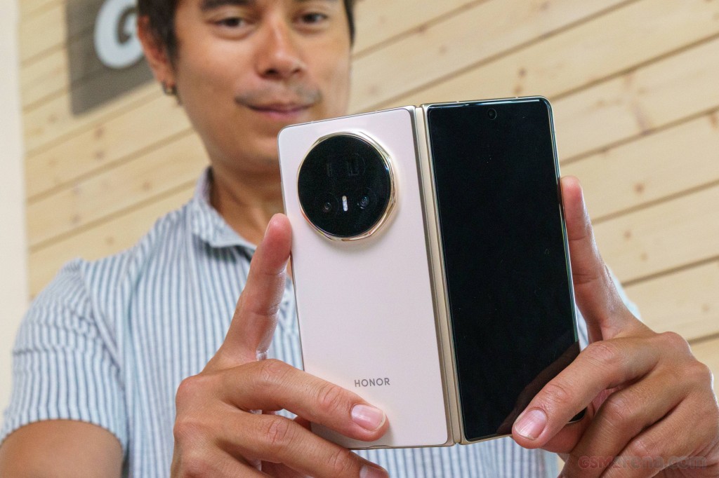 Honor Magic V5