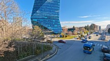 Daylight video, ultrawide cameras: Honor Magic8 Pro -  (3840x2160px) - Honor Magic8 Pro vs. Oppo Find X9 Pro vs. vivo X300 Pro