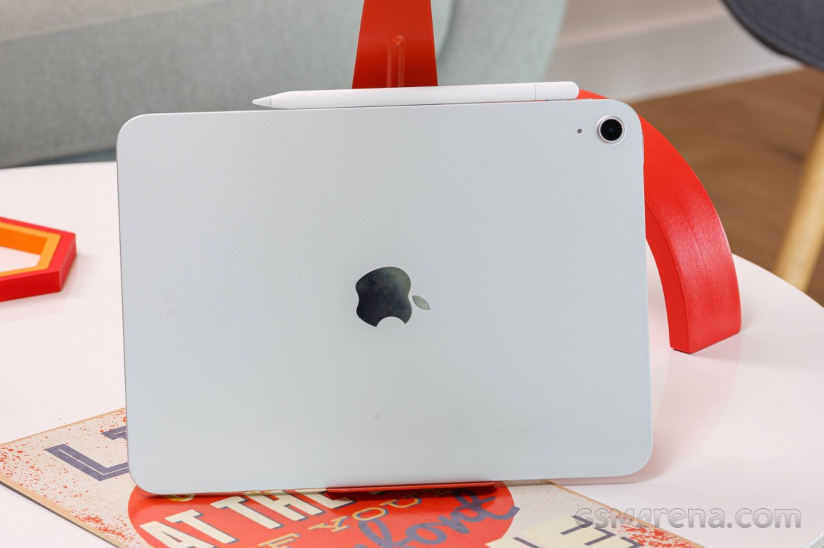 Обзор Apple iPad 11 дюймов A16 (2025)