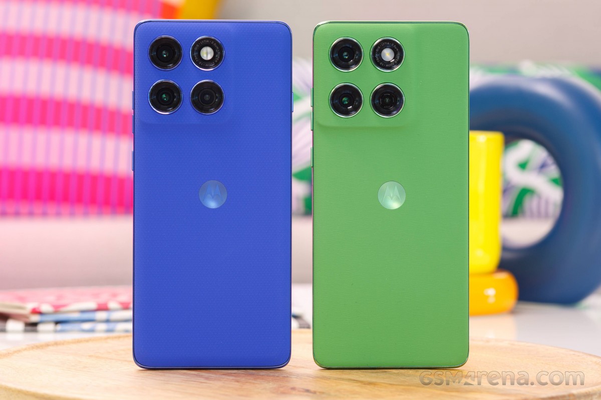 Edge 60 Pro рядом с Edge 60