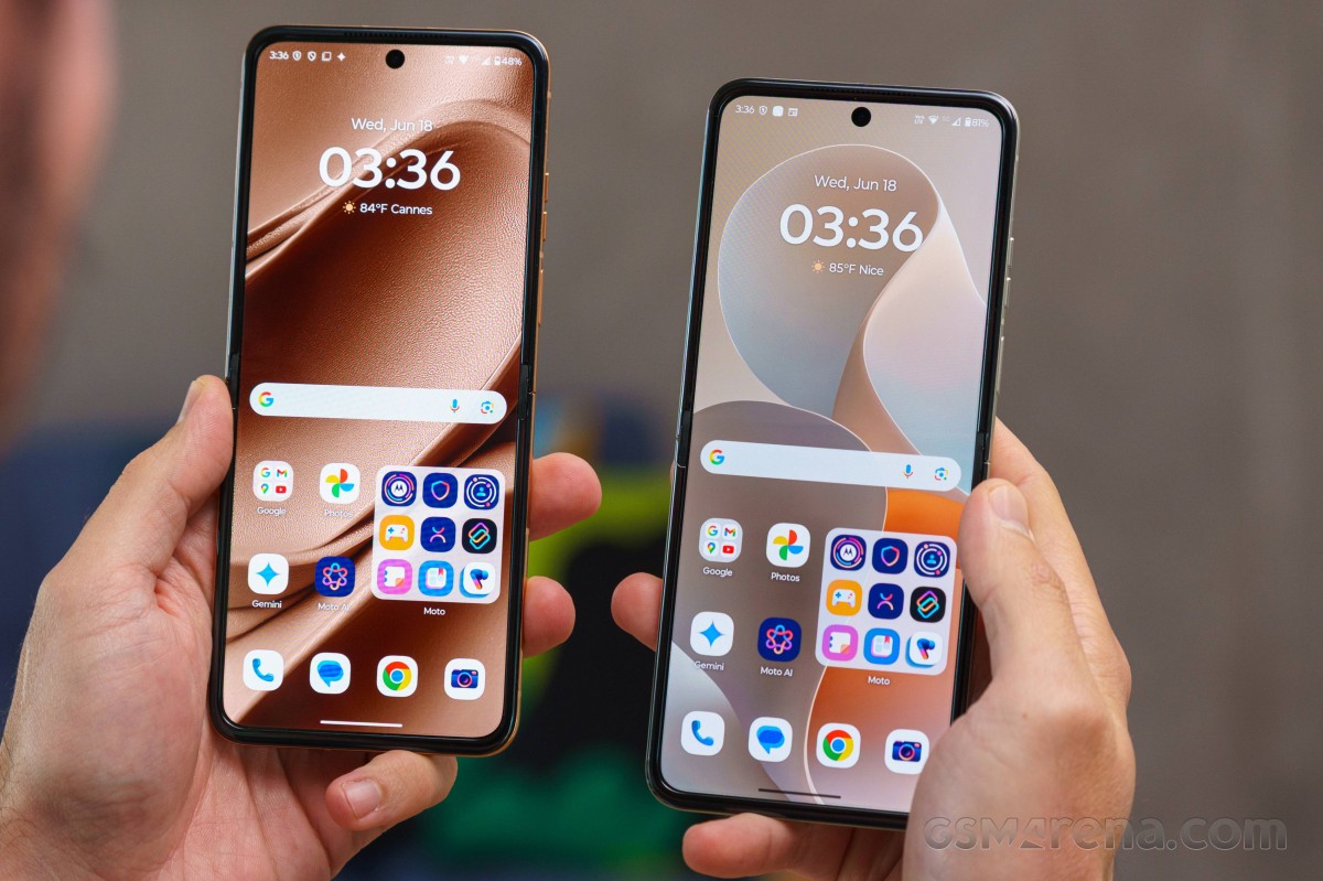 Razr+ 2025 (left) next to Razr 2025