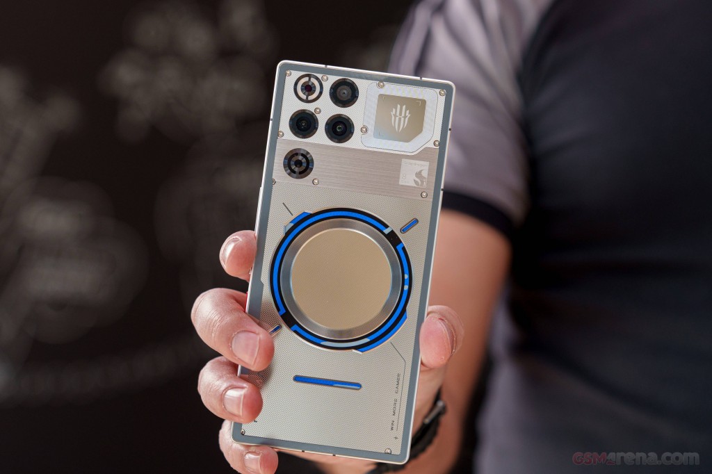 ZTE nubia RedMagic 11 Pro