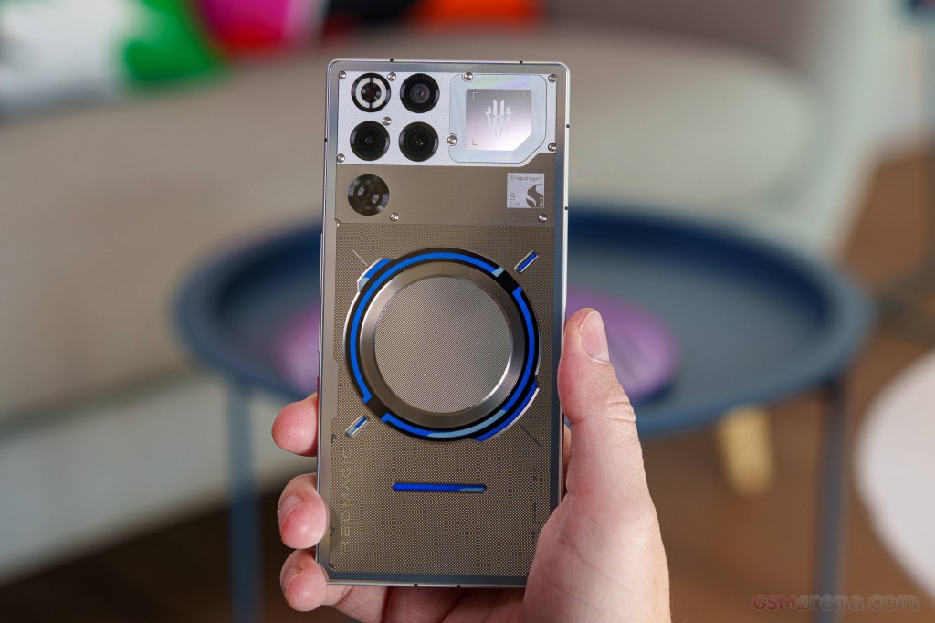 ZTE nubia RedMagic 11 Pro