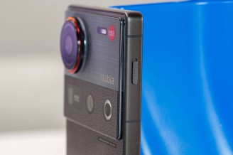 Slider switch on the left - nubia Z70S Ultra review