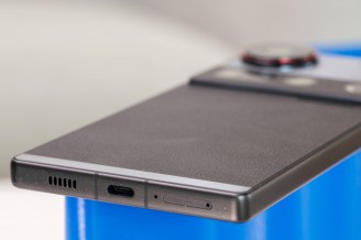 Bottom speaker - nubia Z70S Ultra review