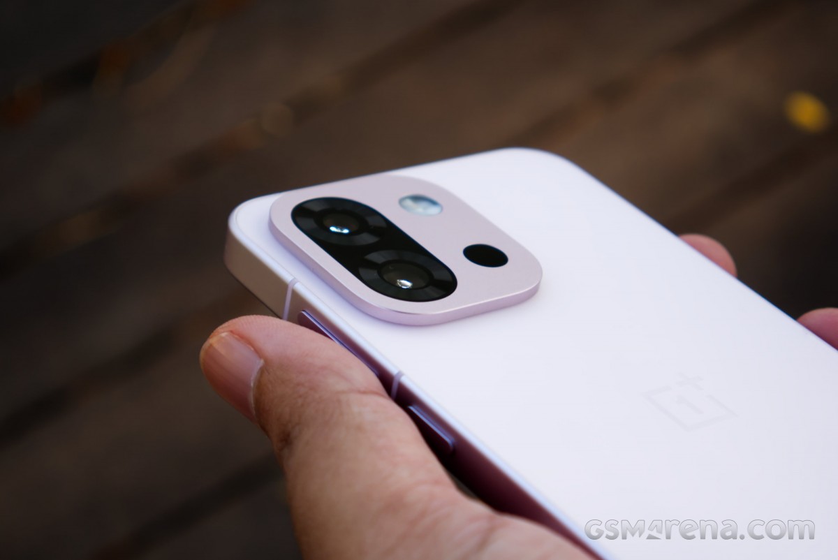 OnePlus 13s hands-on review