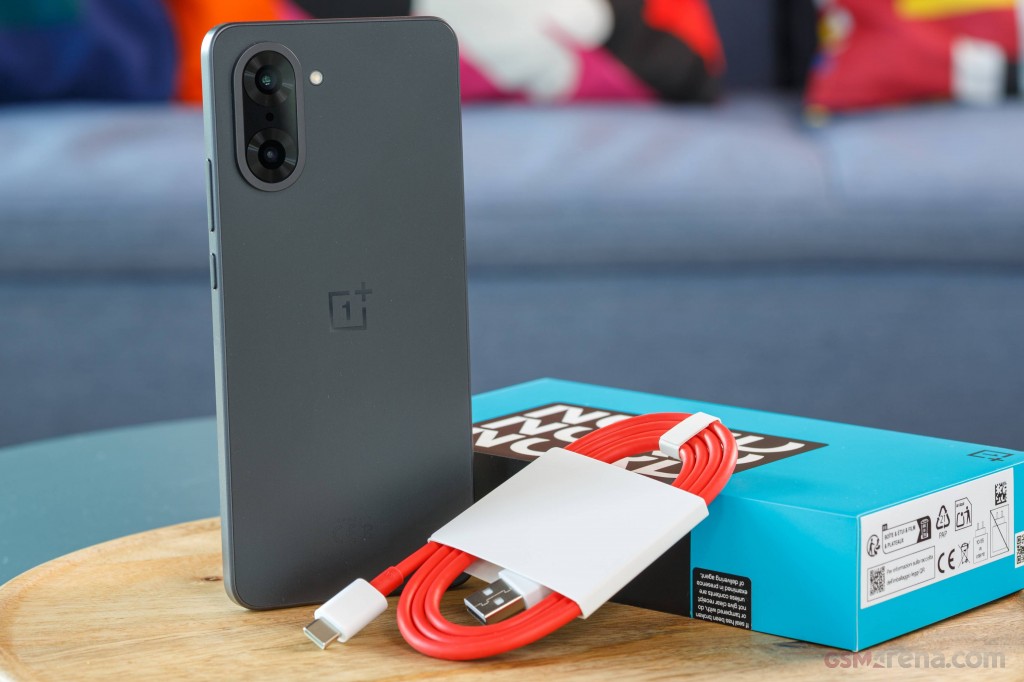 OnePlus Nord CE5 pictures, official photos