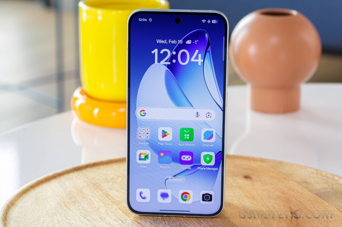 Oppo Reno13 Overview