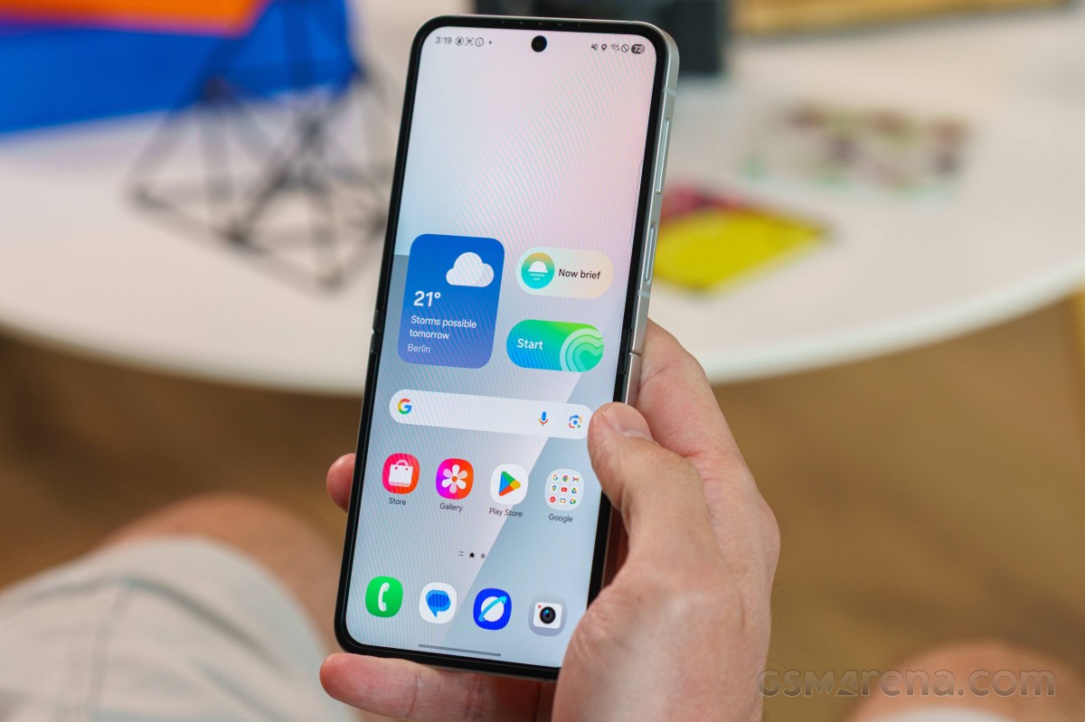 Samsung Galaxy Z Flip7 FE review