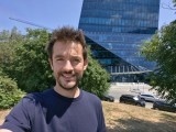 Selfie samples, internal camera - f/2.2, ISO 25, 1/274s - Samsung Galaxy Z Flip7 review