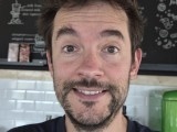 Selfie samples, rear camera, 2x - f/1.8, ISO 100, 1/50s - Samsung Galaxy Z Flip7 review